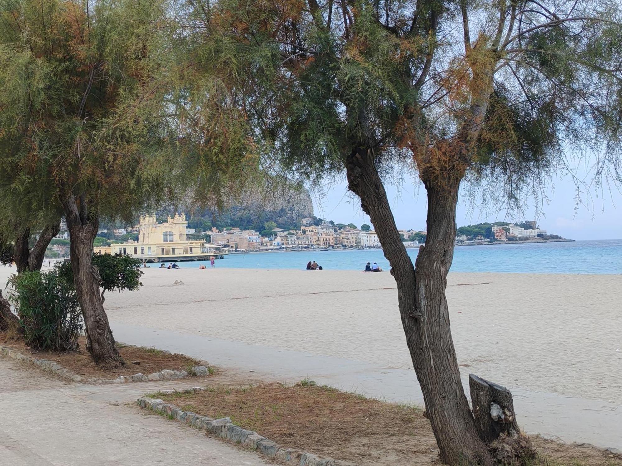 פלרמו Mondello La Piazzetta Apartment מראה חיצוני תמונה